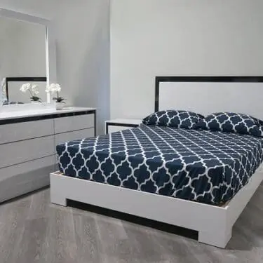 Valencia Collection