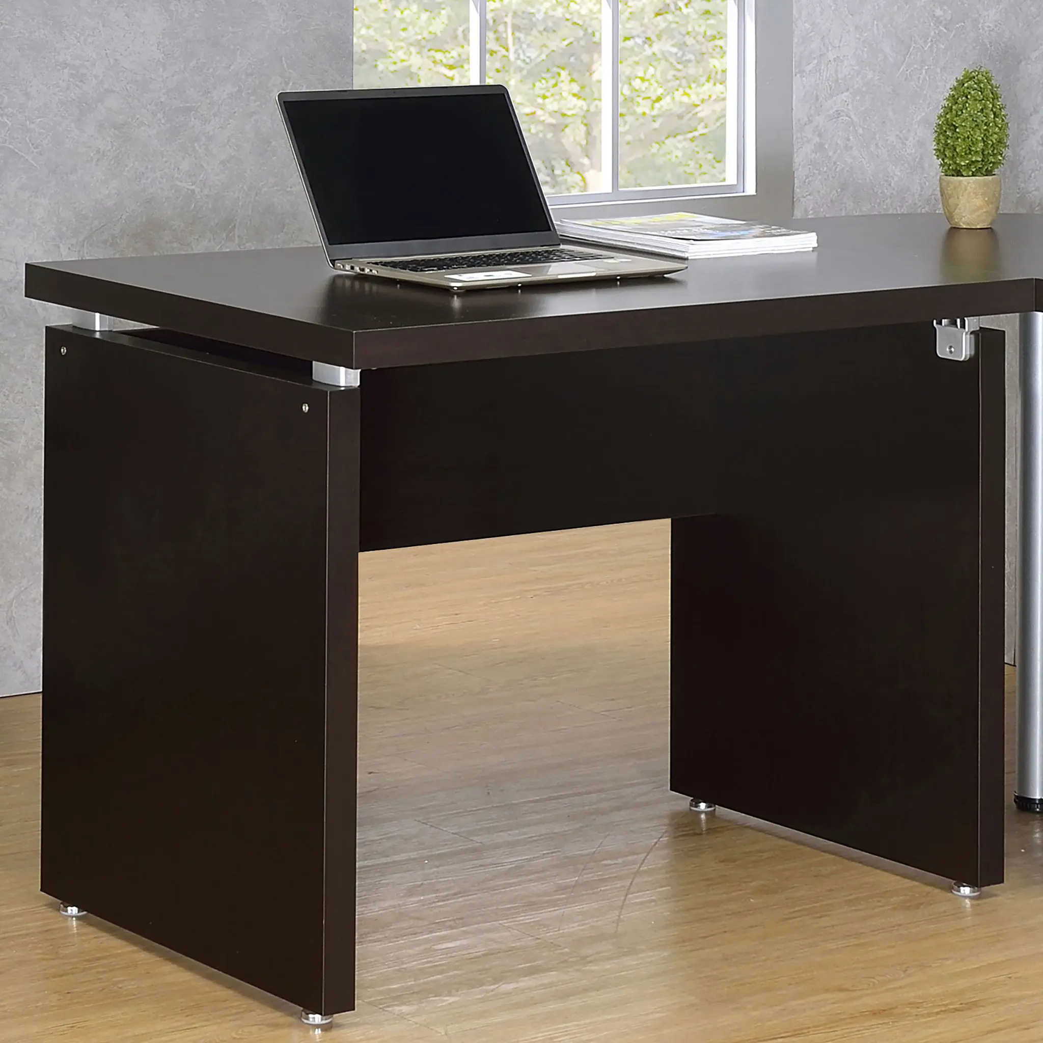 Skylar 39-inch Writing Desk Cappuccino